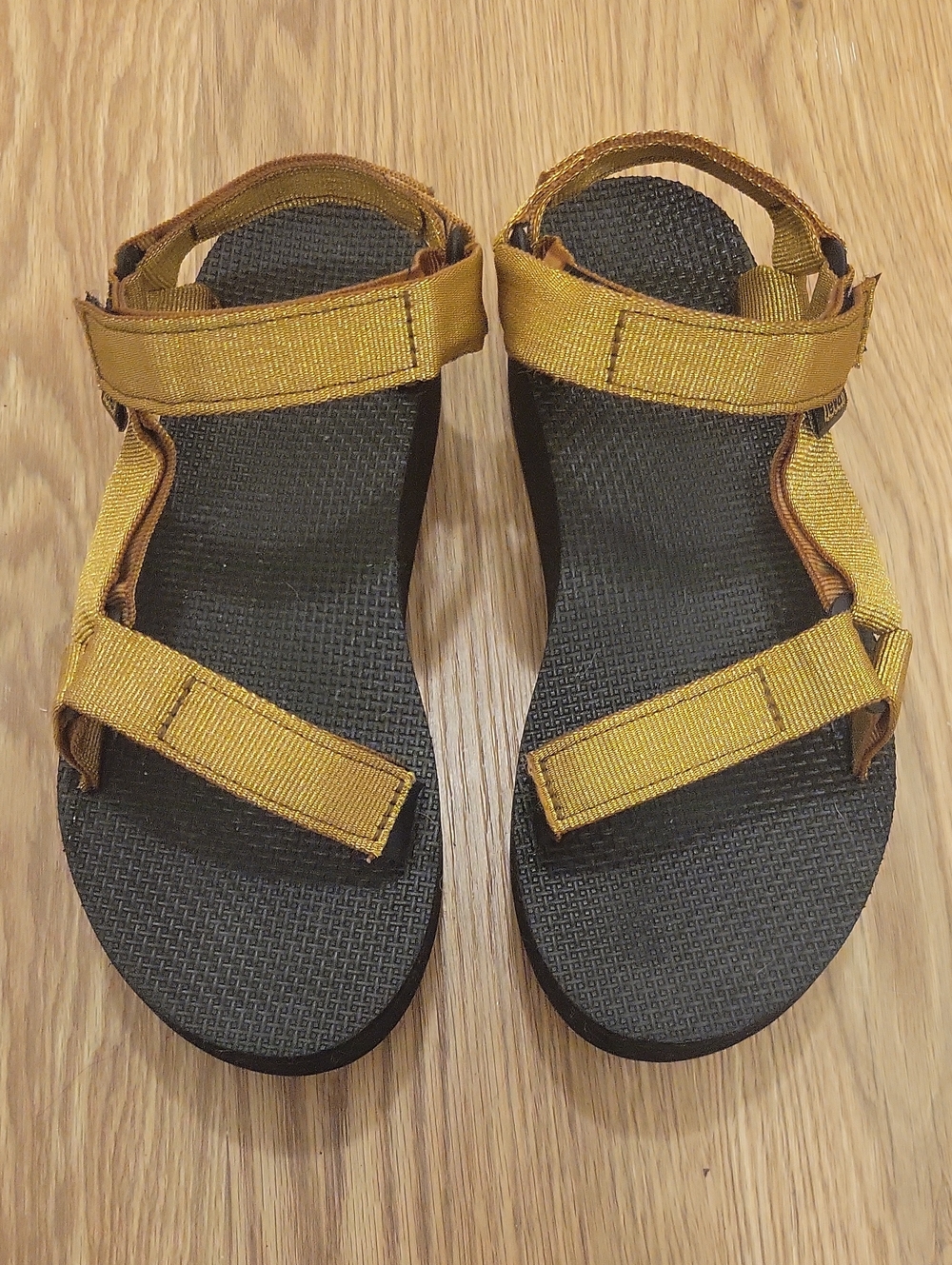 Teva Flatform Gold Sandals Size 8